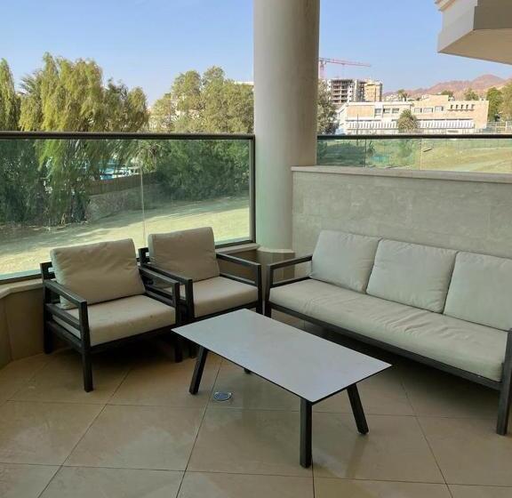 سوییت خانوادگی, גולף רזידנס