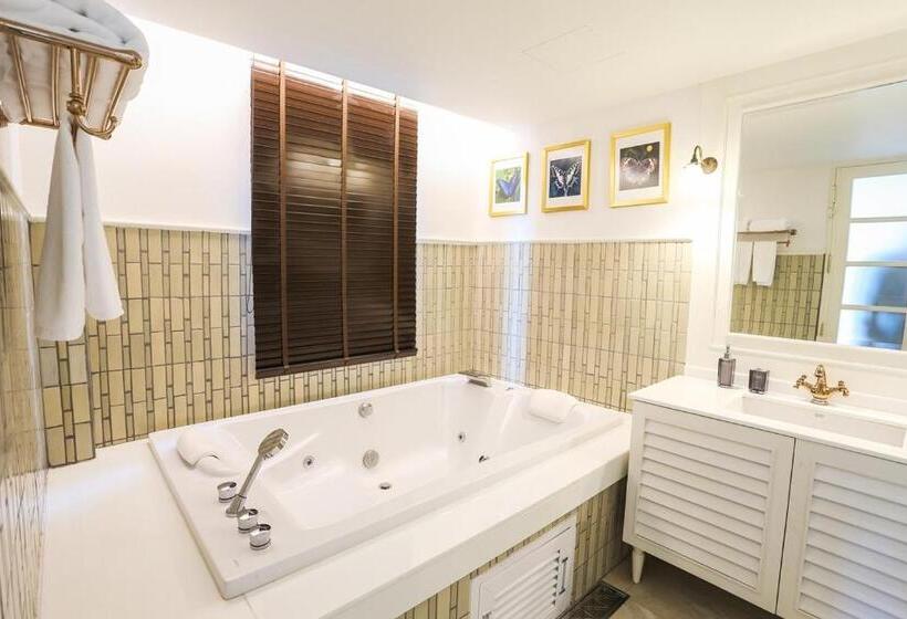 جناح جونيور, Buri Sriping Riverside Resort & Spa   Sha Extra Plus