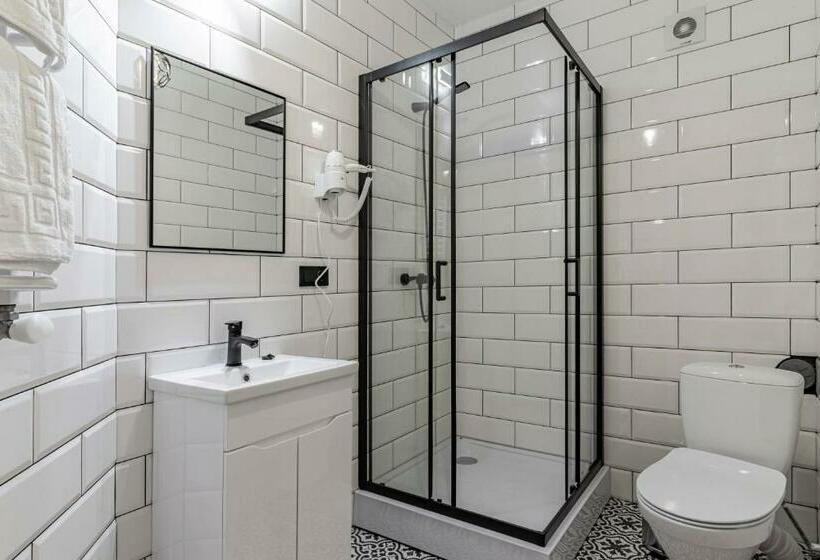 سوییت جونیور, Comfort House