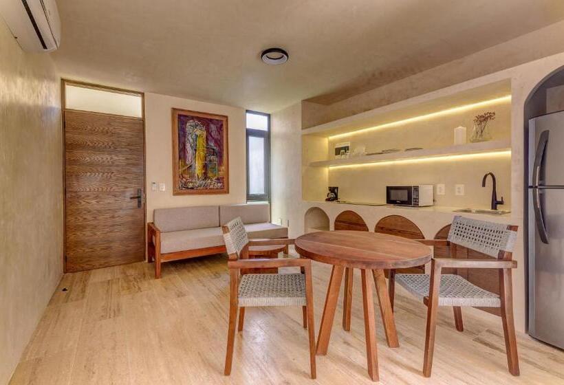 سوییت جونیور, Eterna Tulum