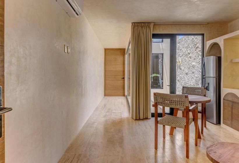 سوئیت جونیور با استخر, Eterna Tulum