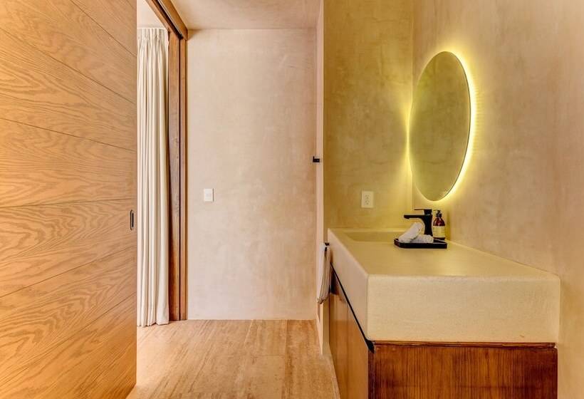 سوییت جونیور, Eterna Tulum