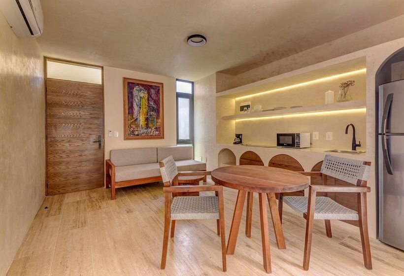 سوییت جونیور, Eterna Tulum