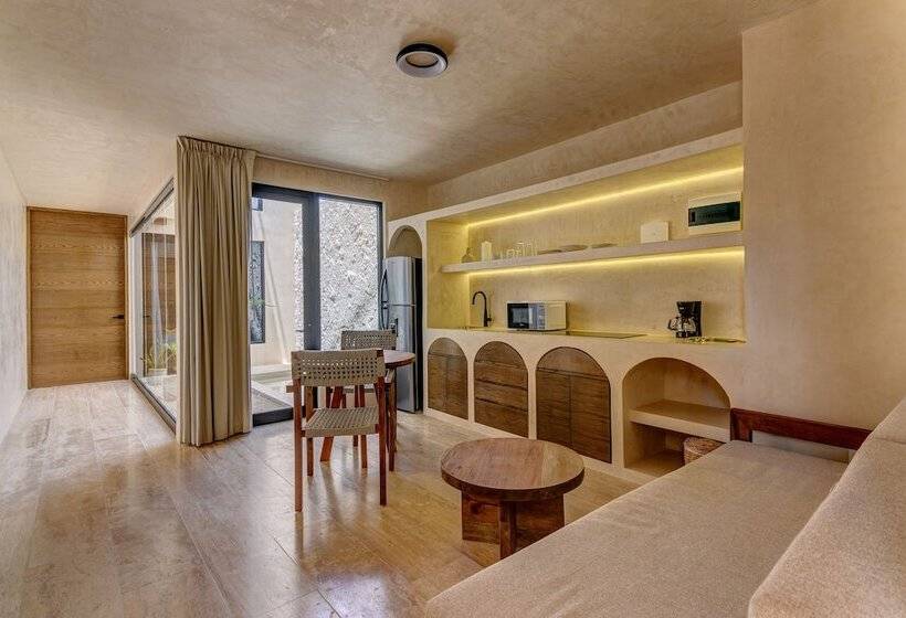 سوئیت جونیور با استخر, Eterna Tulum