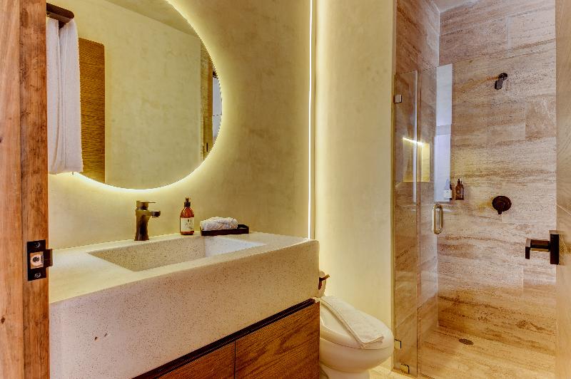 اتاق لوکس, Eterna Tulum