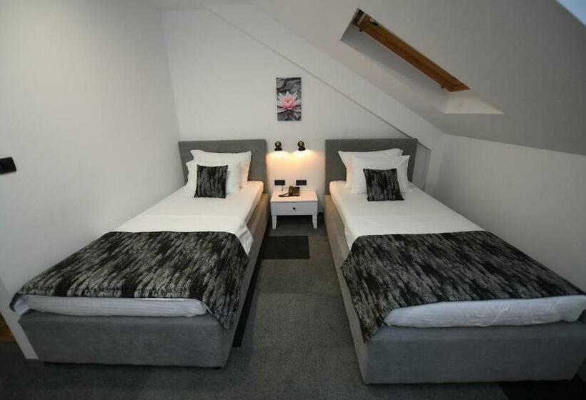 اتاق استاندارد, Kole