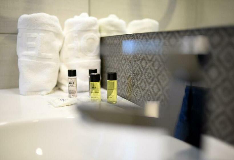 اتاق استاندارد, Kole