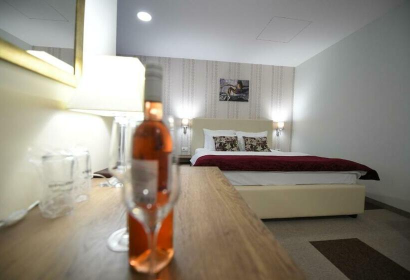 اتاق استاندارد, Kole