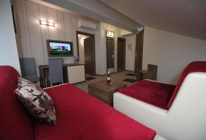 آپارتمان لوکس 1 خوابه, Kole