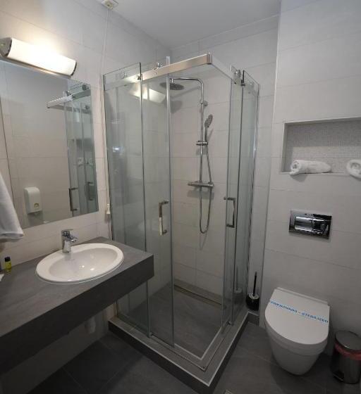 اتاق استاندارد یک نفره, Kole