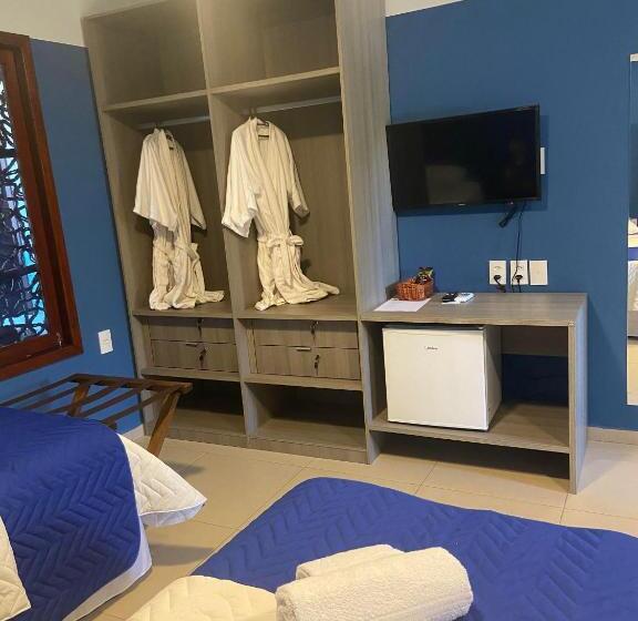 اتاق استاندارد چهارنفره با سرویس بهداشتی مشترک, Caminho Da Praia Bg