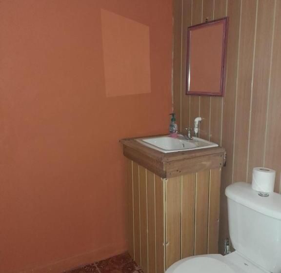 غرفة قياسية ثلاثية, Hostal & Cabins Lidia S House, Forest And Ocean View