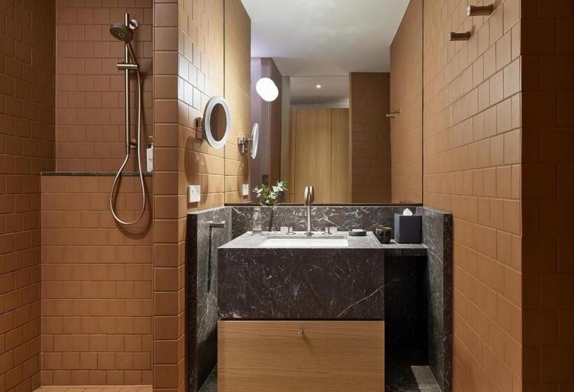 Номер Стандарт с Балконом, Hyatt Centric Melbourne