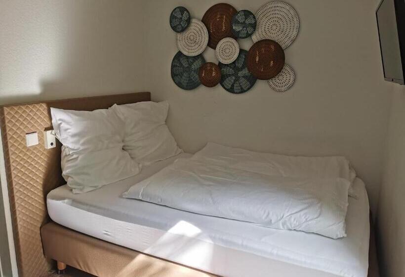 Standardrum med Balkong, Akteon