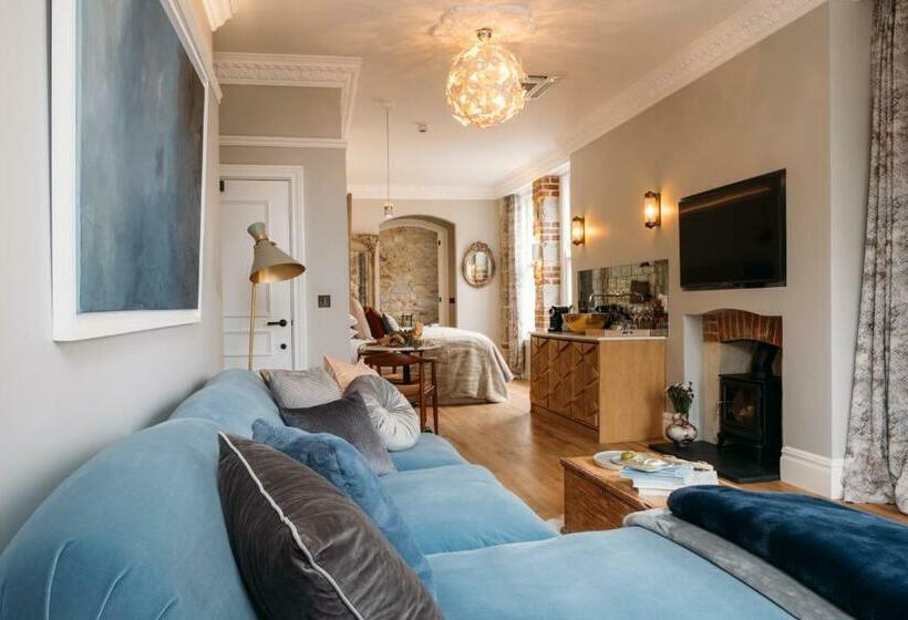 Люкс Повышенной Комфортности, Host St Ives