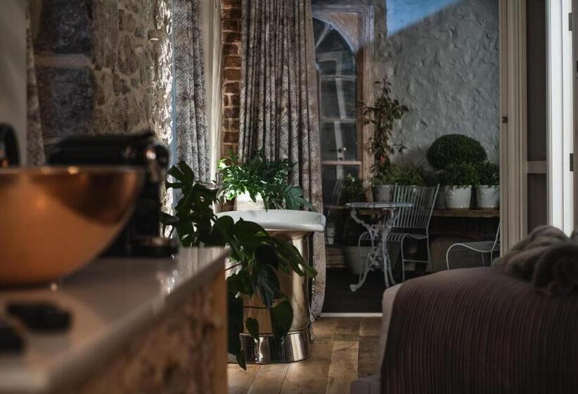 סוויטת ג'וניור עם מרפסת, Host St Ives