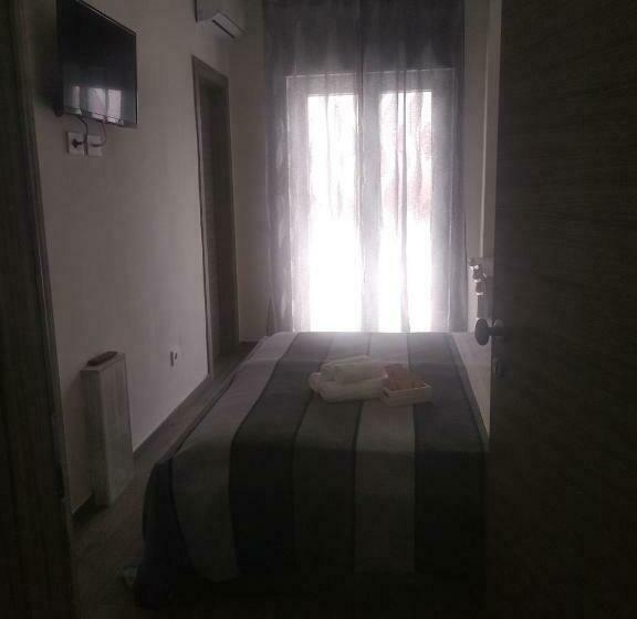 غرفة أساسية, B&b Domus Piedigrotta