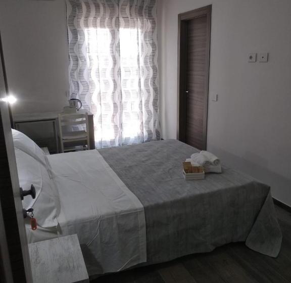 غرفة ديلوكس ذات إطلالة جانبية على البحر, B&b Domus Piedigrotta