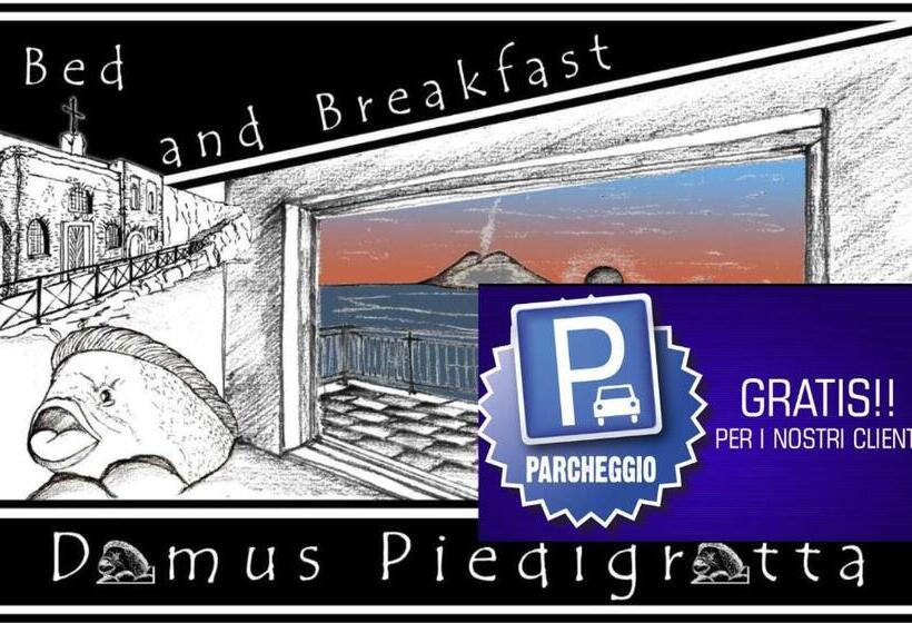 غرفة قياسية مطلّة علي البحر مزوَّدة بشُرفة, B&b Domus Piedigrotta