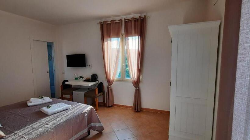 اتاق لوکس با چشم‌انداز دریا, B&b Monte Becco