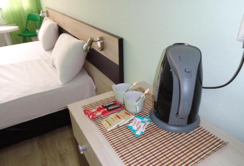 バルコニー付きスタンダードルーム, къща за гости а. б. в