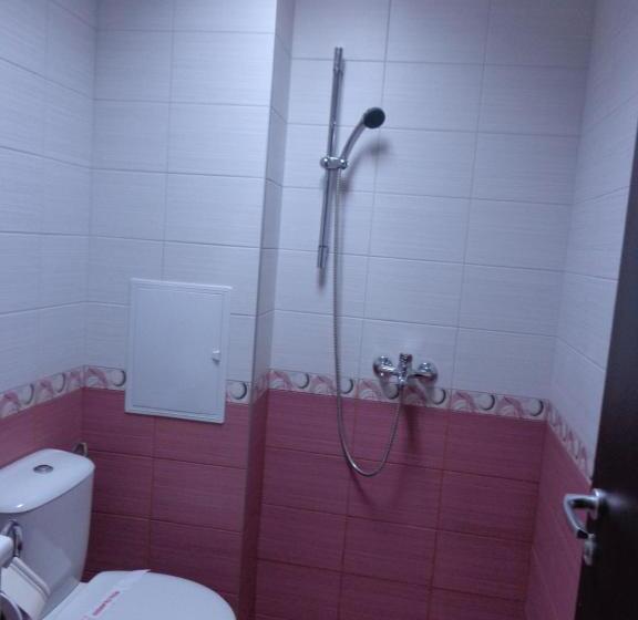 バルコニー付きシングルスタンダードルーム, къща за гости а. б. в