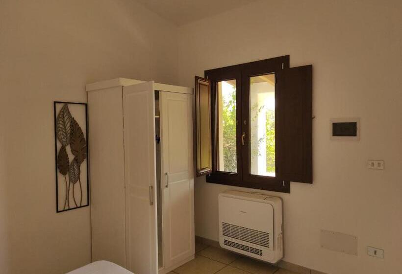 חדר סטנדרט מותאם לאדם עם מוגבלויות, Sa Teria Village   Camere Deluxe