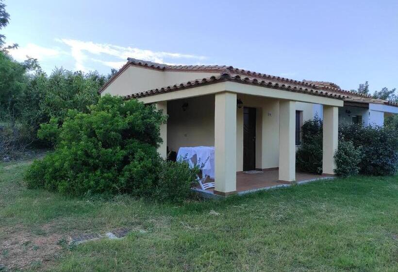 חדר סטנדרט מותאם לאדם עם מוגבלויות, Sa Teria Village   Camere Deluxe