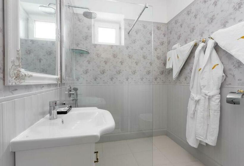 חדר סטנדרט, Notarius Vendégház