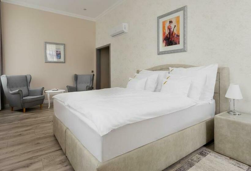 חדר סופריור, Notarius Vendégház