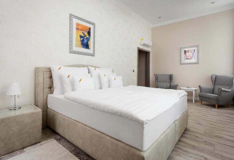 חדר סופריור, Notarius Vendégház