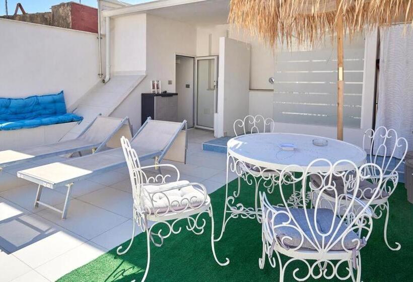 اتاق کلاسیک چهارنفره, Madama B&b
