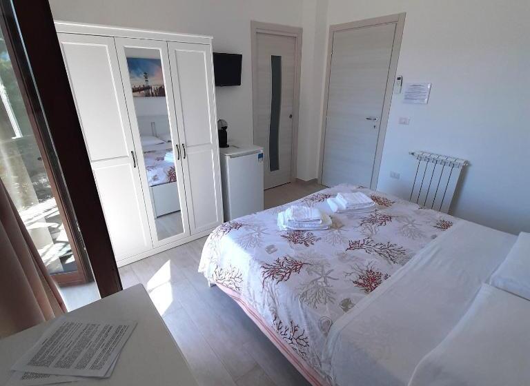 海景标准间带阳台, B&b La Carminella