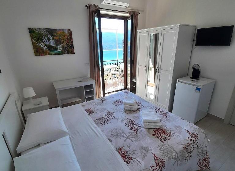 Номер Стандарт Вид на Море с Балконом, B&b La Carminella