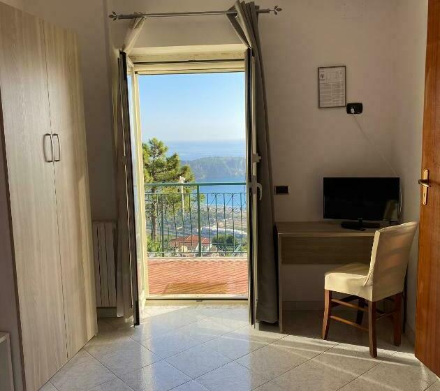 Номер Стандарт Вид на Море с Балконом, B&b Saracinello