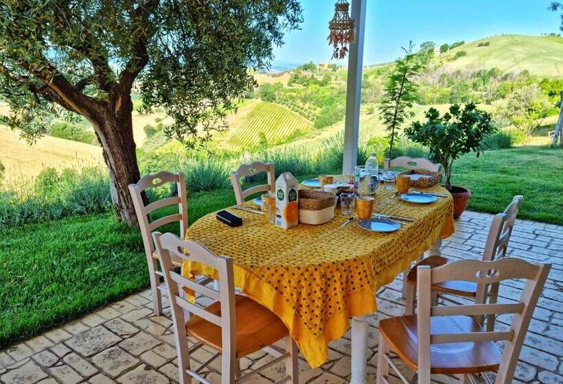 غرفة عائلية, La Mia Casa Nelle Marche