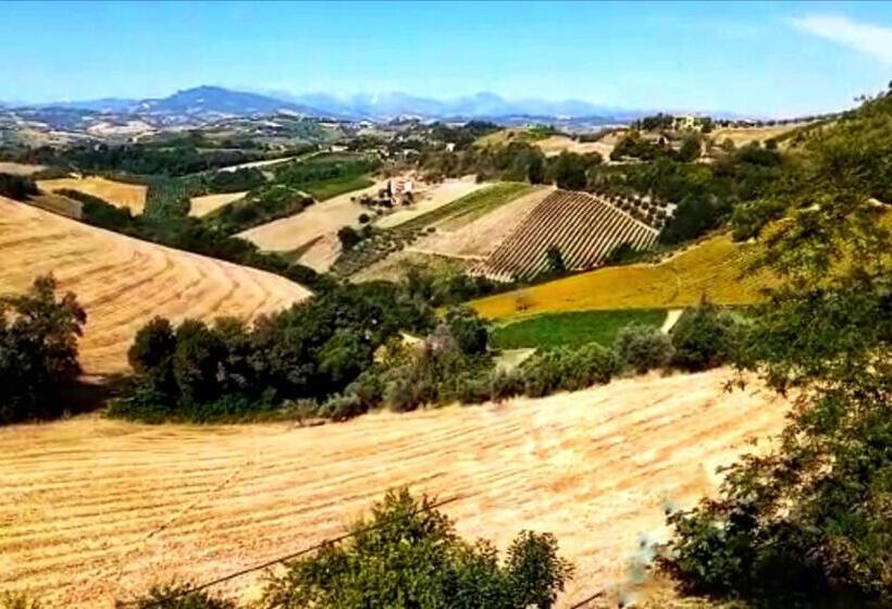 غرفة عائلية, La Mia Casa Nelle Marche