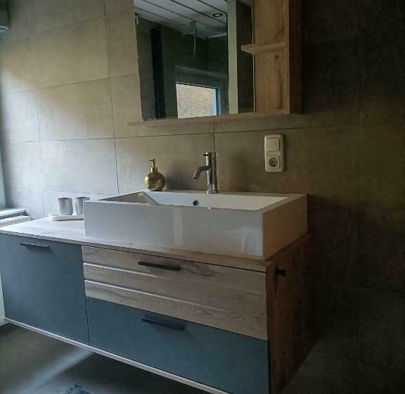 شقة غرفتين, Pension & Ferienwohnungen Haus Edelweiß