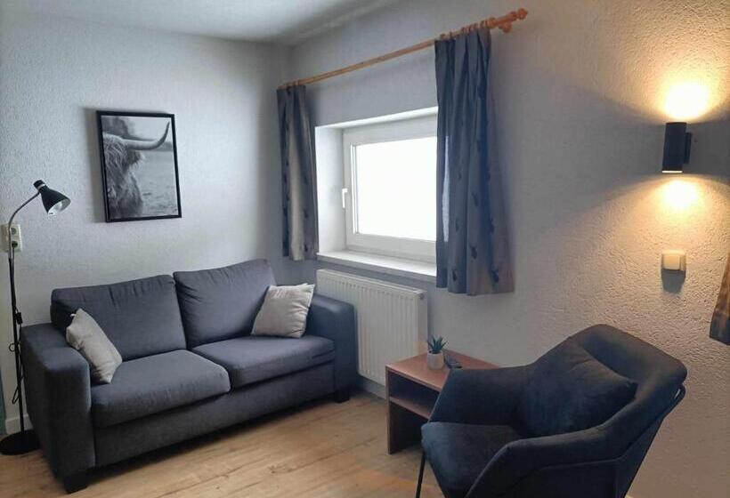 شقة غرفة واحدة, Pension & Ferienwohnungen Haus Edelweiß