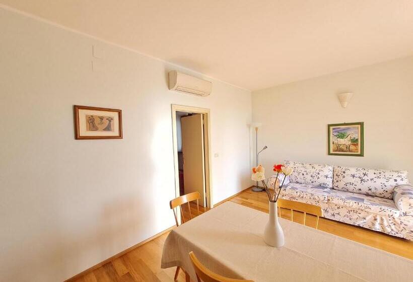 آپارتمان 1 خوابه با تراس, Agriturismo Buonavista   Parco Della Maremma