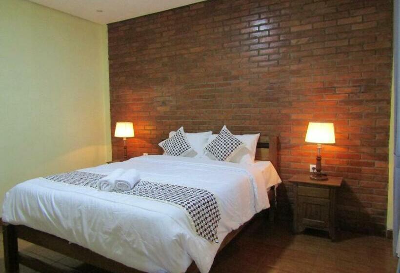 Camera Superiore, Nia Maretta House Syariah