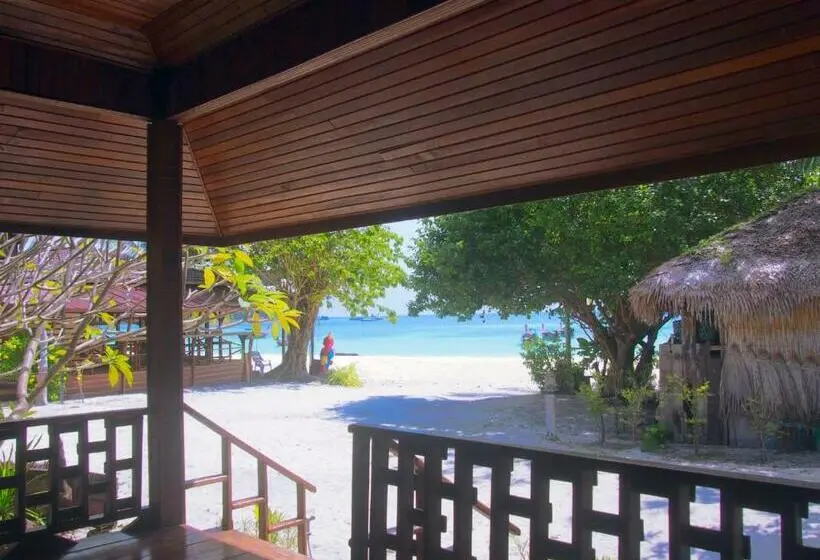 スタンダードバンガロー, Chareena Beachside