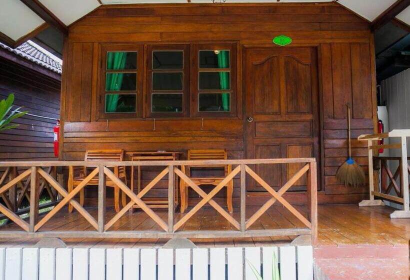 高级洋房, Chareena Beachside