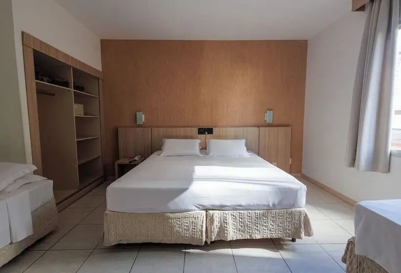 اتاق استاندارد چهار تخته, Açores