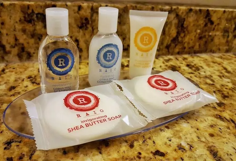 スイート, Comfort Inn & Suites Avera Southwest