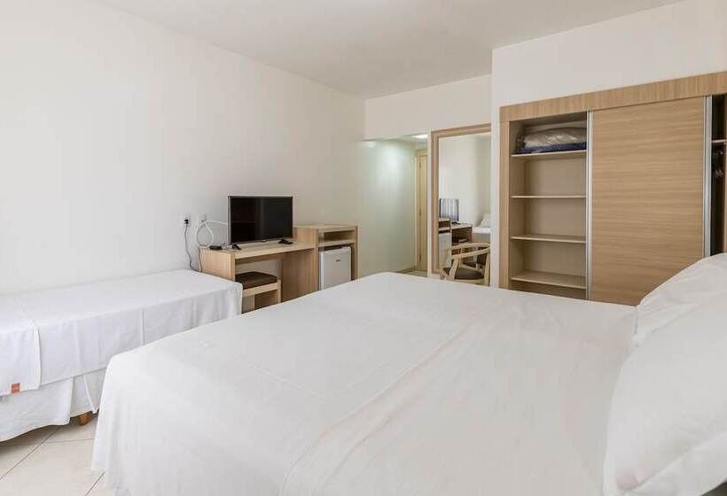 اتاق خانوادگی, Açores