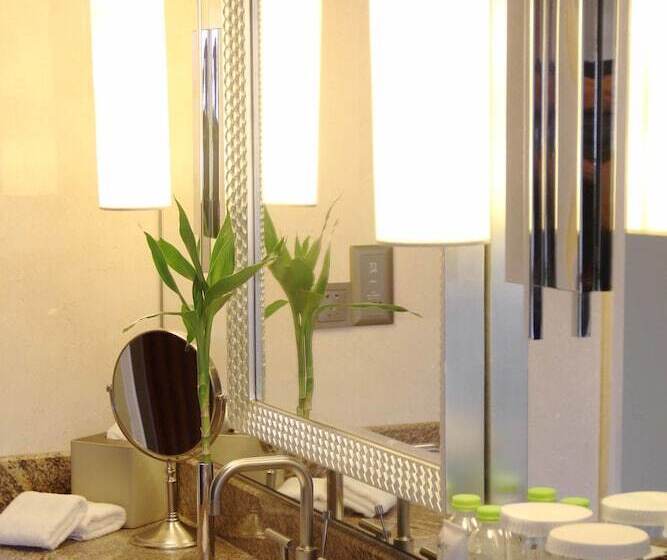 Номер Executive, Hilton Qingdao Golden Beach