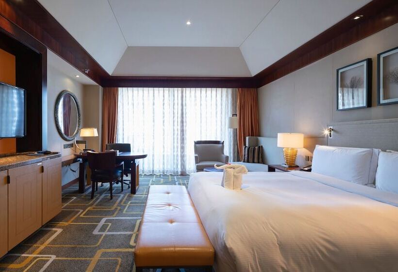 带海景的行政房, Hilton Qingdao Golden Beach