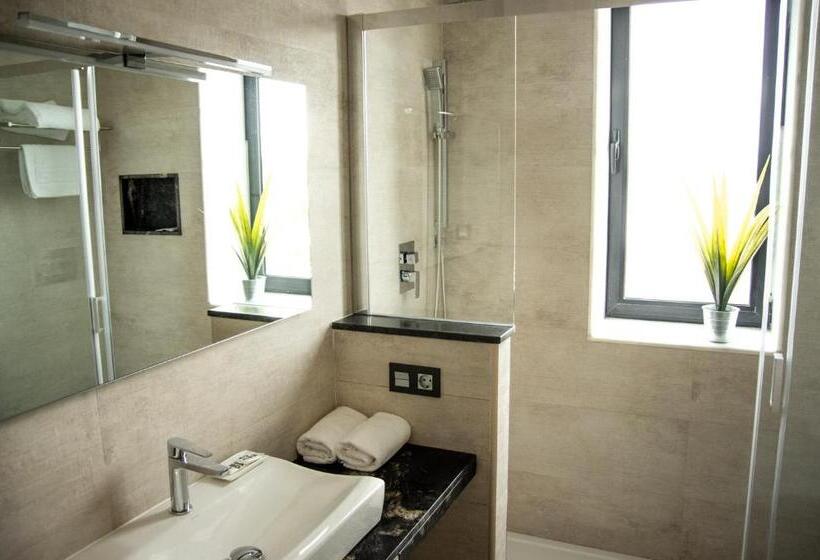 Номер Стандарт, Paraiso Granada