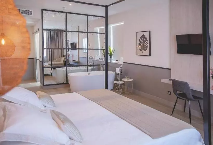 山の見えるジュニアスイート, Paraiso Granada